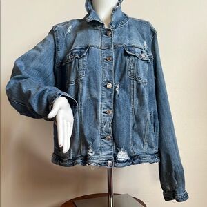 Maurice’s Jean Jacket distressed Relaxed Fit size 20